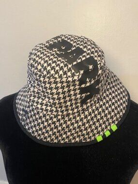 Adidas Ivy Park Reversible Bucket Hat Faux Fur/ Houndstooth